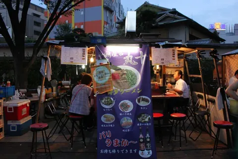 丸十の屋台（福岡市提供写真）