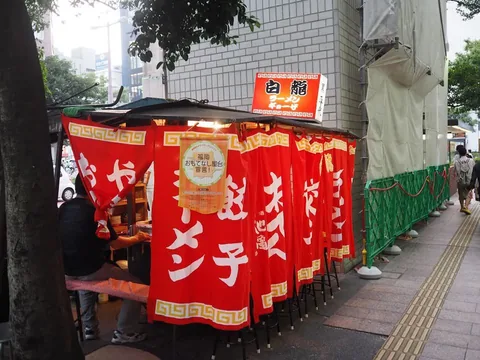 白龍の屋台（福岡市提供写真）