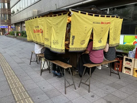 天神のりゅう太くんの屋台（福岡市提供写真）